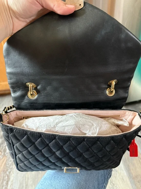 RED Valentino Quilted Black Shoulder Bag with Gold Hardware - Picture 4 of 5